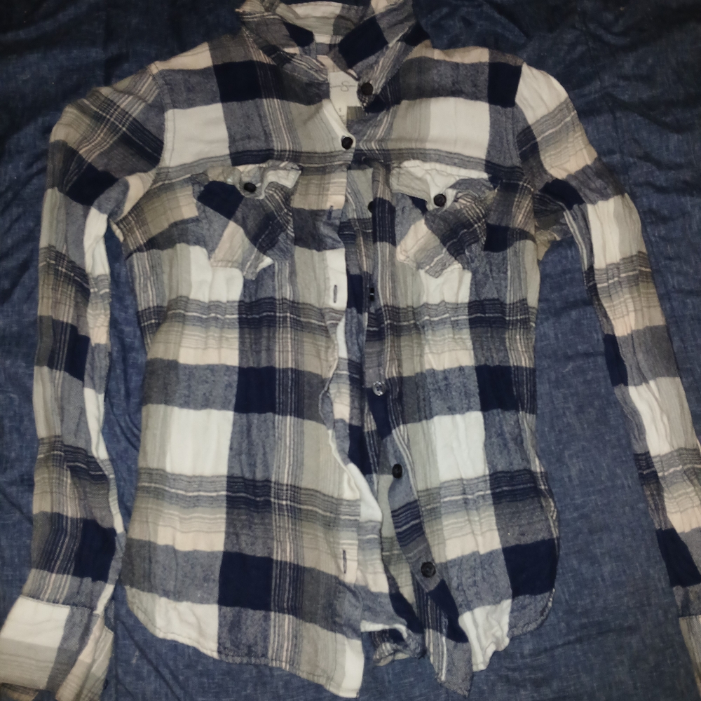 Jessica Simpson Blue and White Long Sleeve Button Down Shirt